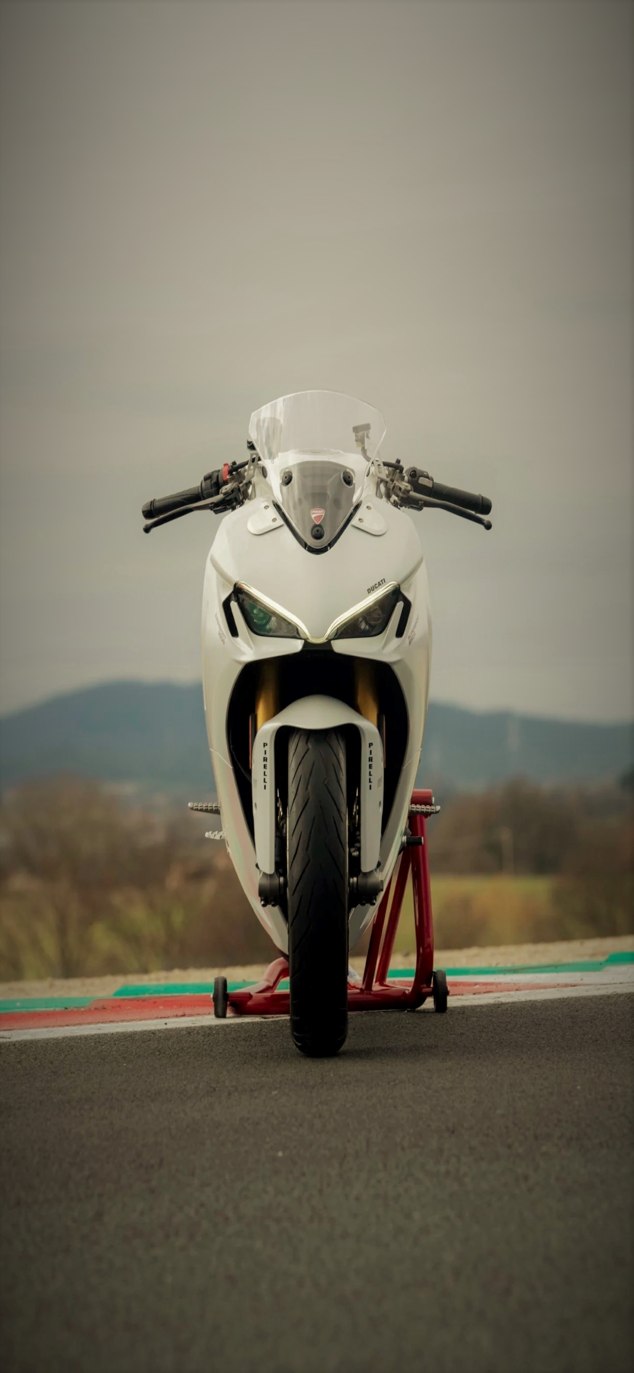 杜卡迪v4s图片壁纸,杜卡迪1119高清壁纸