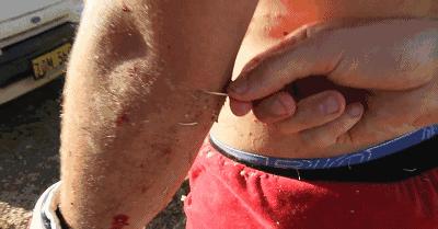 看着都痛的搞笑名场面,看着都痛的搞笑图片