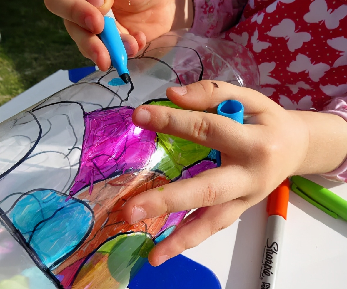 可乐塑料瓶扔掉可以做什么好玩的,塑料瓶的七种玩法