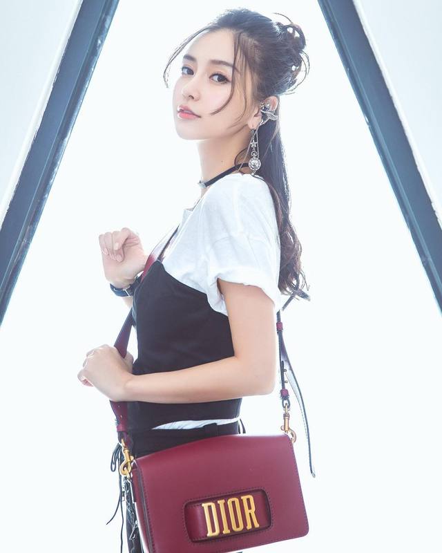 杨颖同款dior包尺寸,angelababy有哪些迪奥的包包