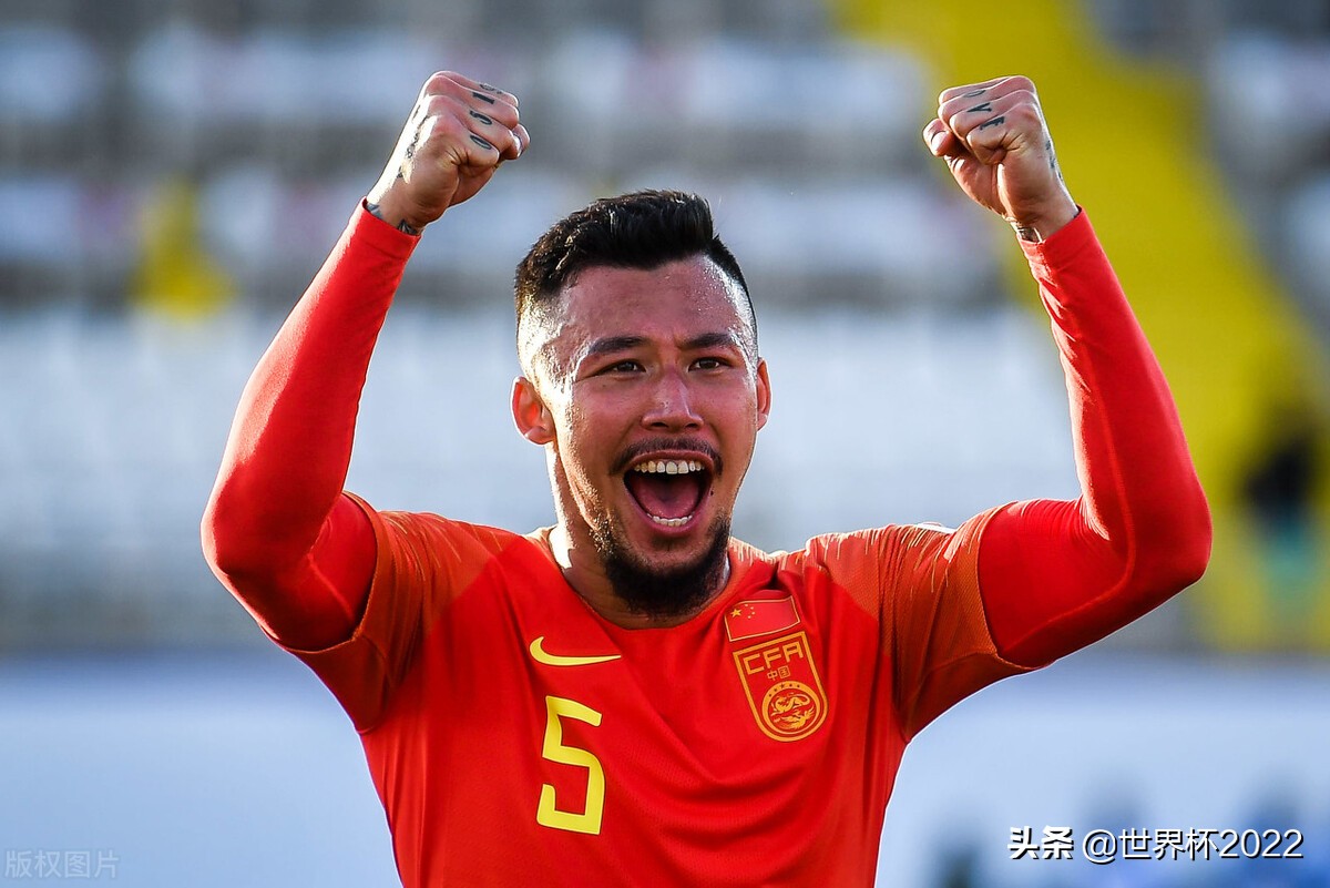 国足最新12强赛名单,世预赛12强赛国足vs日本技术统计