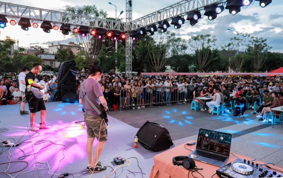 大理夜市水果小吃一条街,大理兴盛附近夜市哪里最热闹