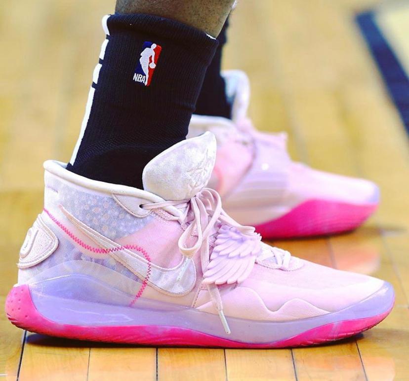 NBA球员上脚：开拓者球员的球鞋，阿里扎穿科比签名鞋