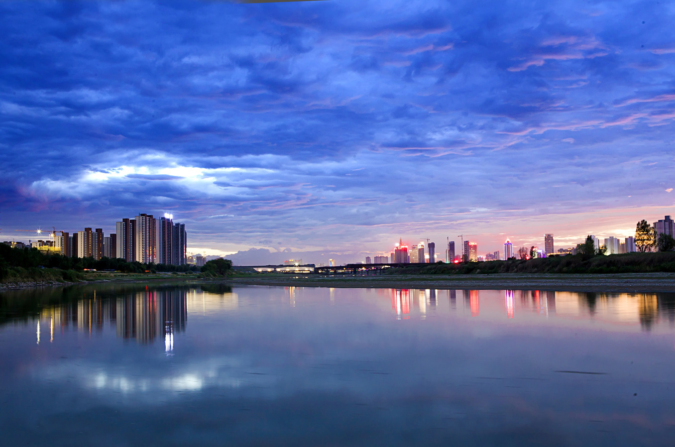 陕西银桥乳业新加坡,陕西省排名靠前的民营企业有哪些