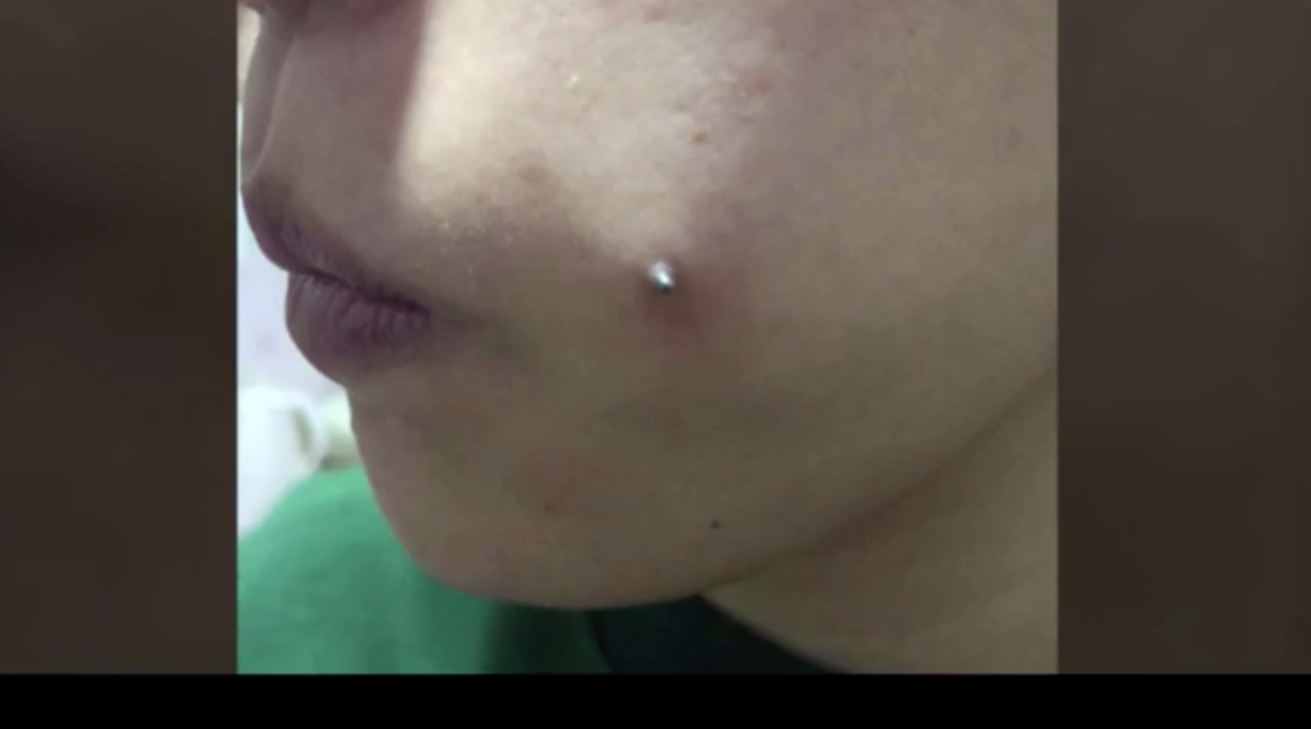 纹身女打唇钉,纹身打唇钉的女人