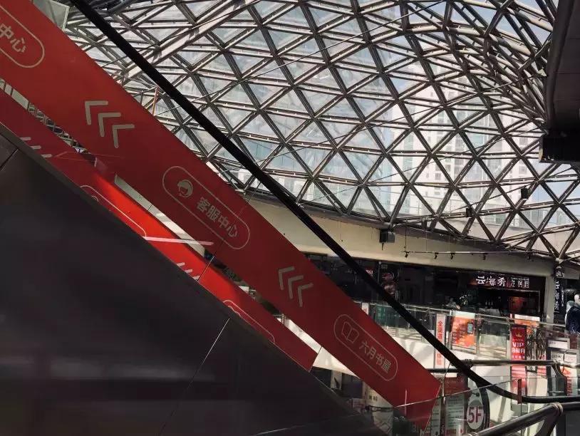 快被遗忘的亚奥商圈，能否因上品+城市奥莱带来新生？