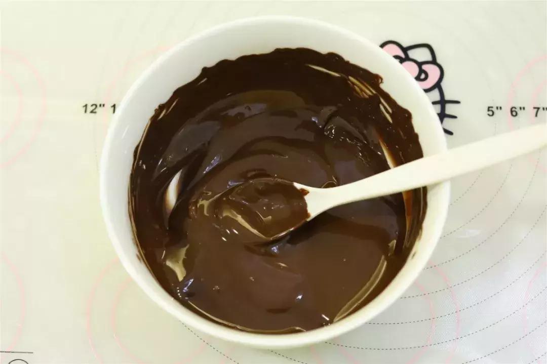 敖丙？奥饼？其实是奥利奥黑巧冰淇淋月饼