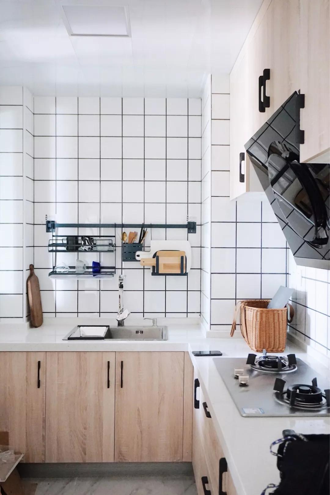 厨房台面什么颜色耐用好看,厨房台面哪种材料最耐脏