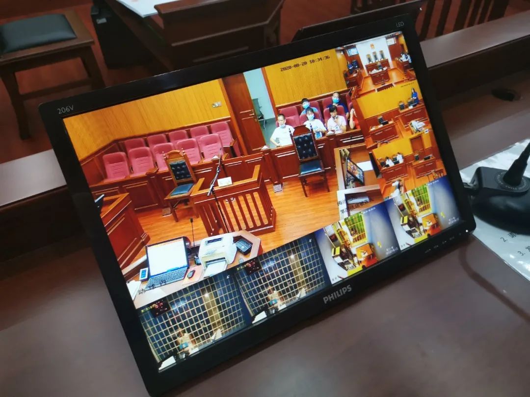 保姆大盗半年搬走30万,保姆偷盗事件