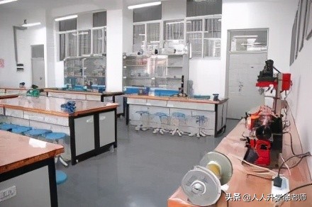 昆明市第八中学中考喜报,昆明市第八中学在哪里