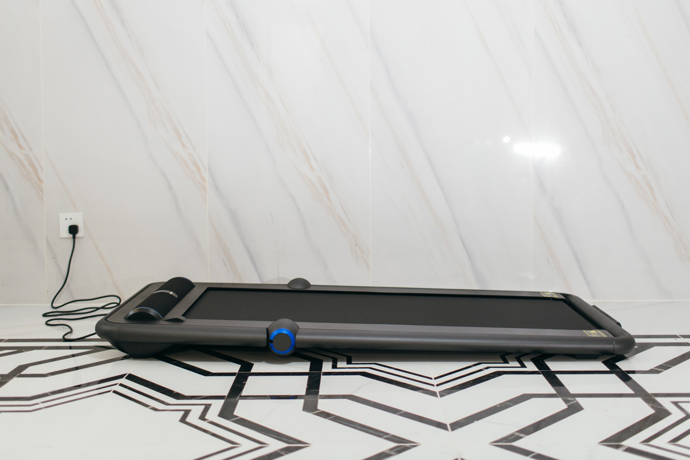 天猫精灵！小姐姐想跑步-小米有品小金K12语音跑步机体验