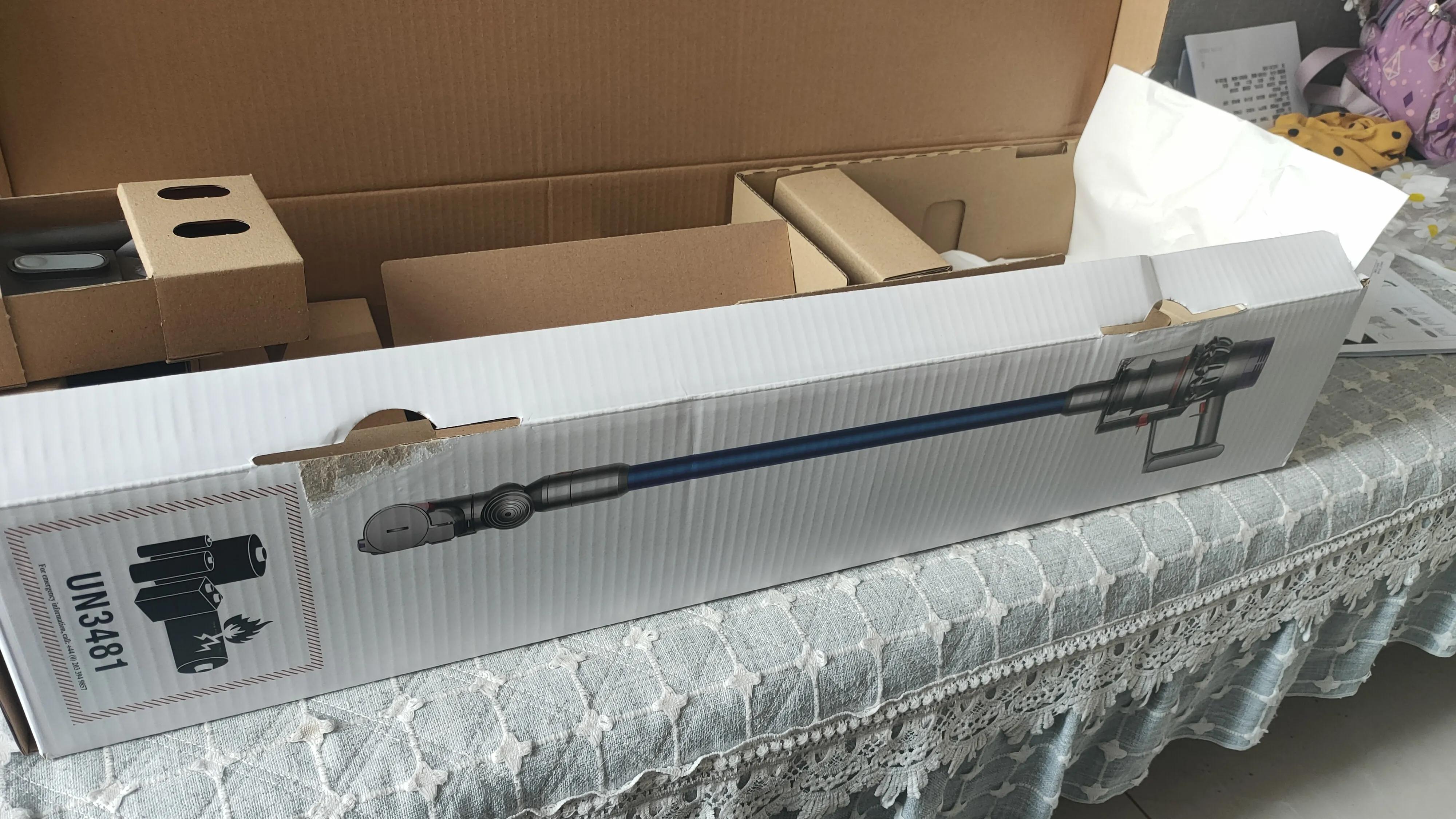 戴森v10开箱视频,双11戴森全年最强折扣来咯