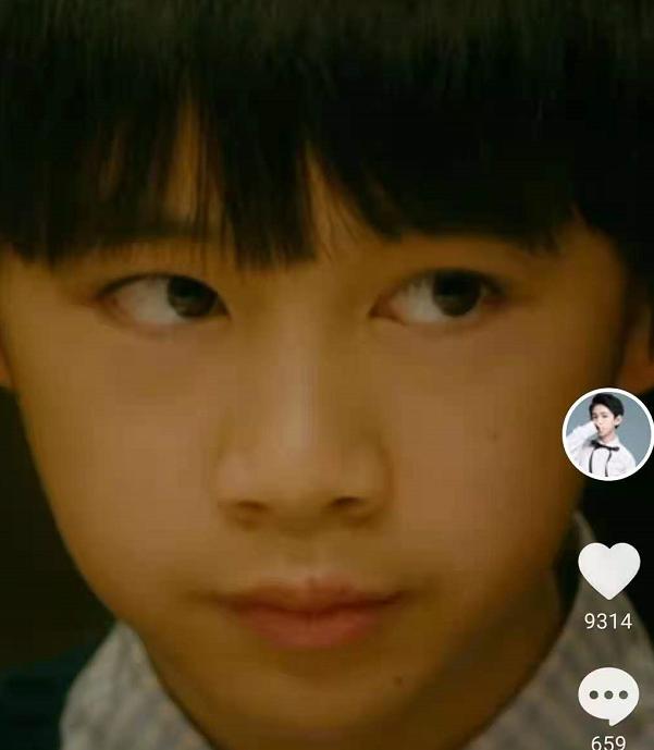 访客带火了“系鞋带”，隐秘带火“爬山”，荣梓杉成恐怖片专业户