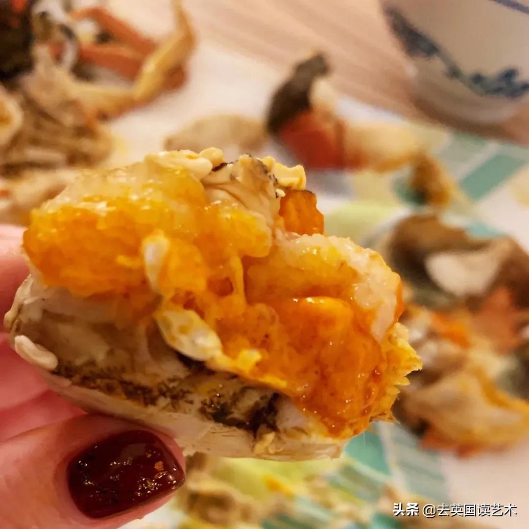 50美金的大闸蟹，川菜馆里的KTV，留学生都怎么过中秋？