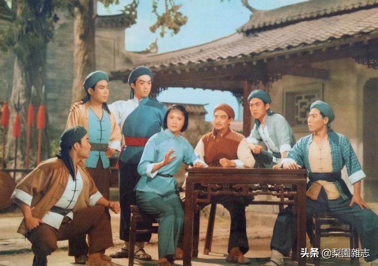 现代京剧八大样板戏红灯记全场,红色娘子军现代京剧八大样板戏