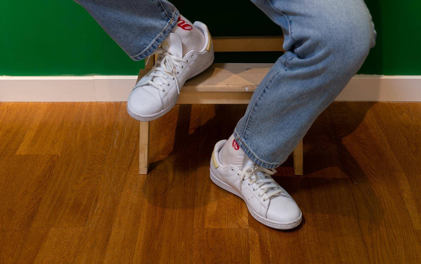 阿迪和彪马小白鞋,阿迪与耐克同类鞋科普