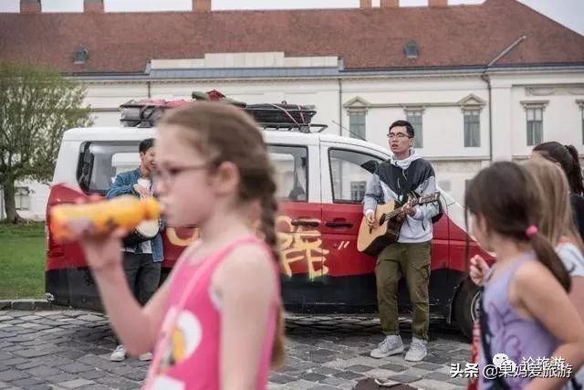 三个95后开五菱车,95后开着面包车环游世界