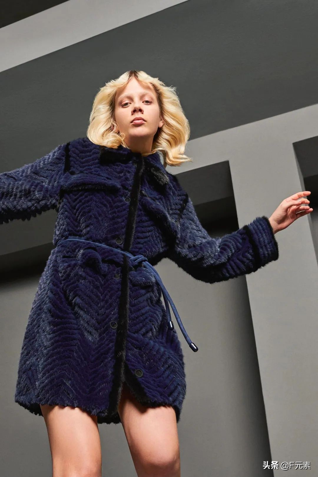 用皮草记录时代fendi2020秋冬发布,fendi皮草
