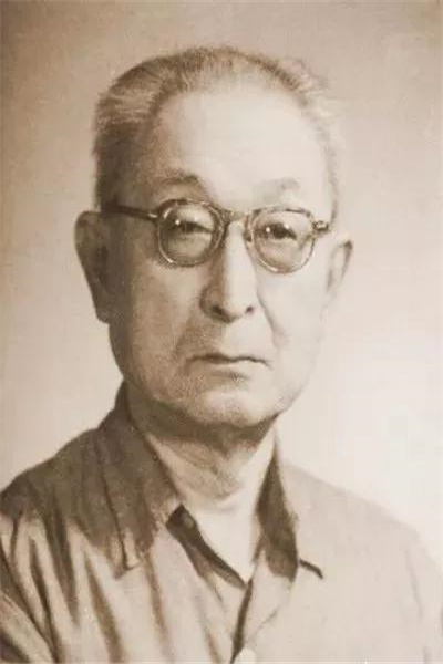 黄埔军校中最早的一批*产党共**,除了熟悉的周恩来,还有他们8个