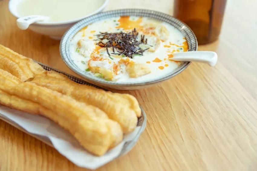 油条豆浆店利润有多大,油条路边摊生意怎么样