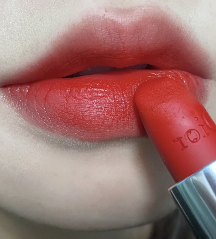 气质女人口红适合什么样的,秋冬显白气质大牌口红