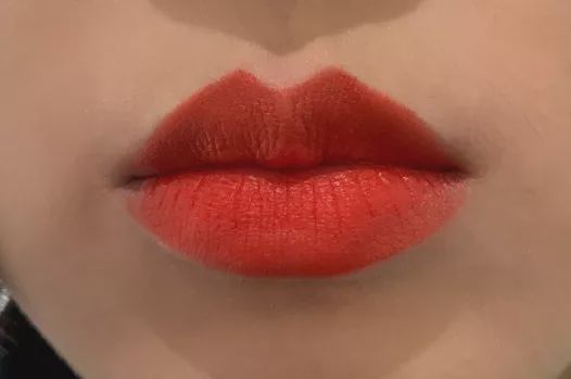 正红色的口红哪种最好用,无滤镜口红哪种好用女士