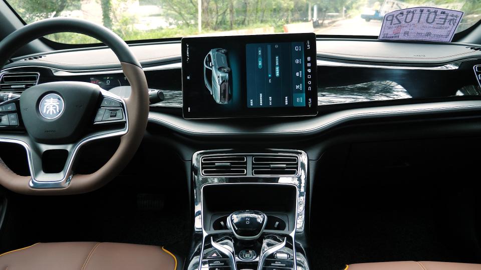 10多万出头就买这4款轿车,顶配不到10万元4款轿车性价比超高