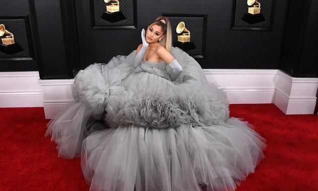 女星的红毯礼服只穿一次吗,女明星的礼服如何穿