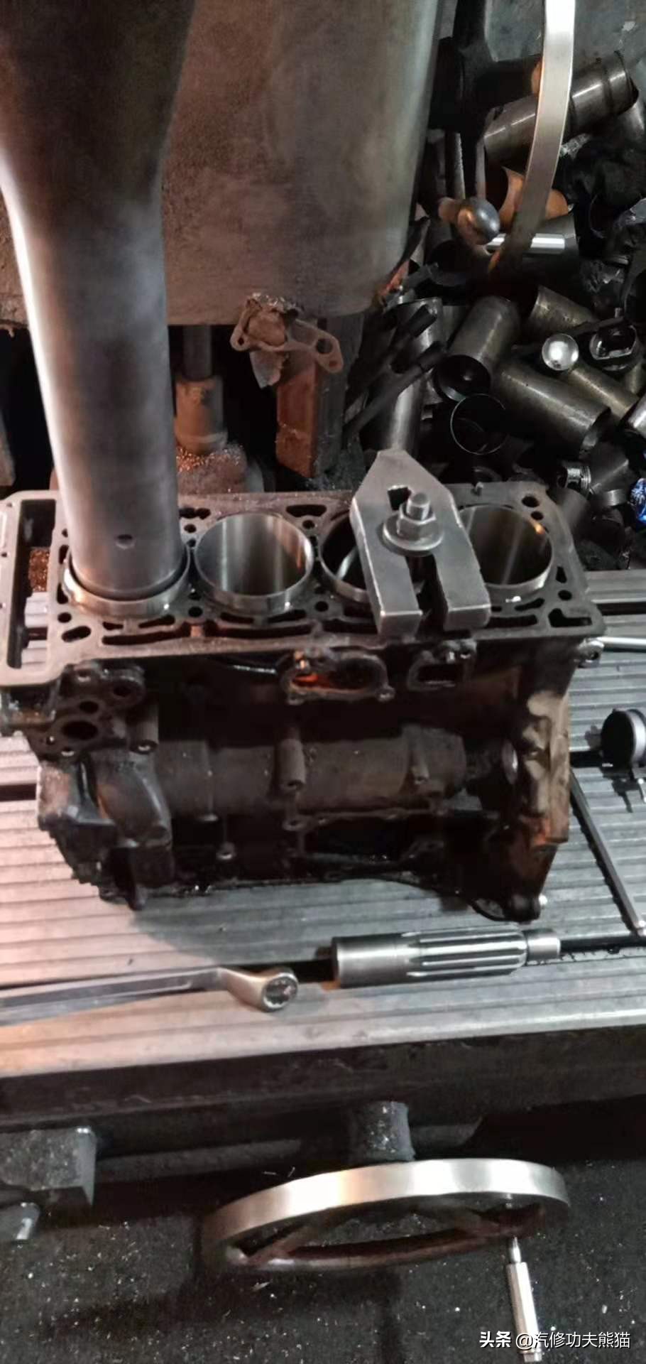 当年奥迪q5落地多少钱,当年奥迪q52018款典藏版价格