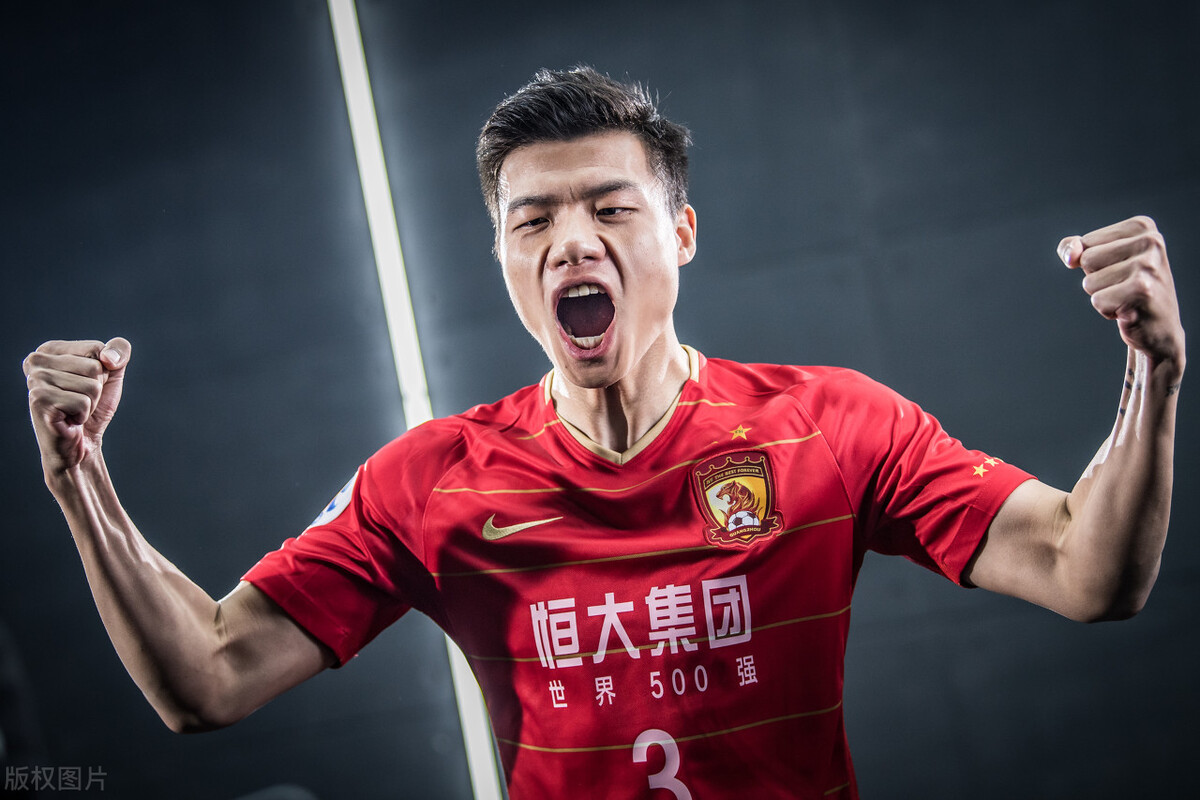 大清洗！恒大深足联手处理30名球员，一队后防告急一队四外援离队