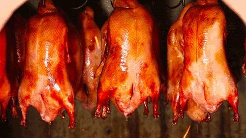 普京大帝在青岛吃的烤鸭,也是我的最爱,除了贵没毛病