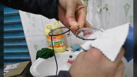 眼镜怎样清洗干净不易落灰,眼镜能天天用超声波清洗机清洗吗