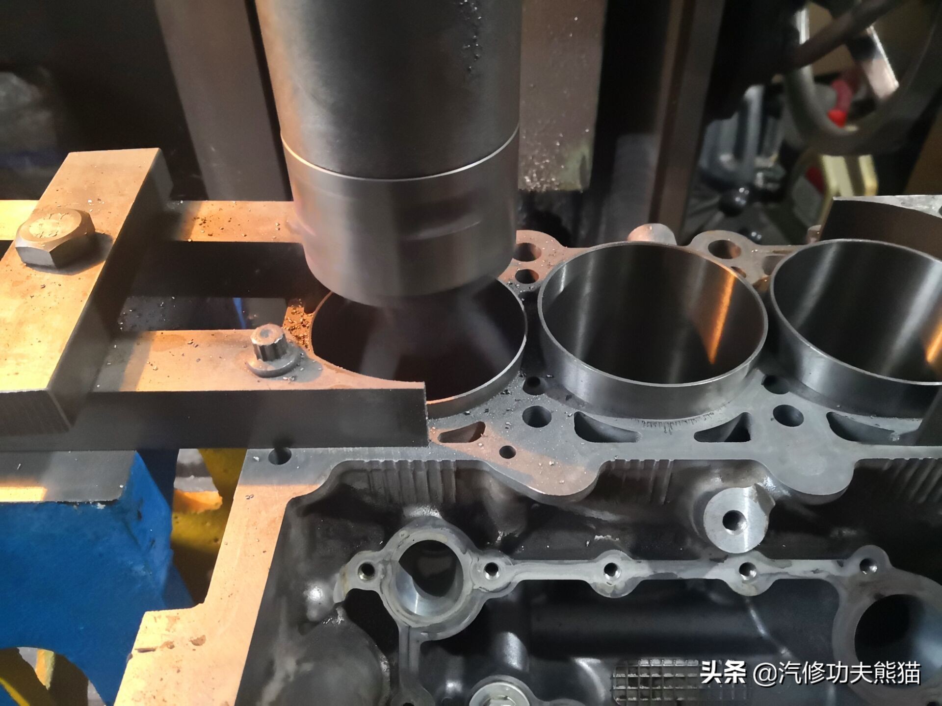 2020款保时捷卡宴s烧机油吗,保时捷卡宴免拆治理烧机油靠谱吗