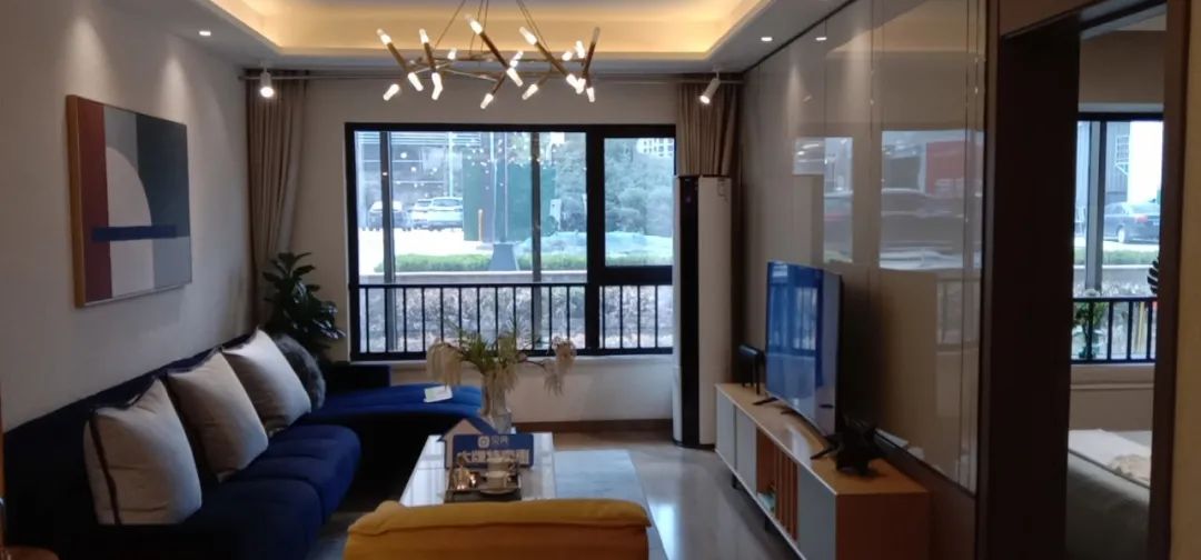 和平精英三选一哪个好看,和平三片和河西一片哪个更好