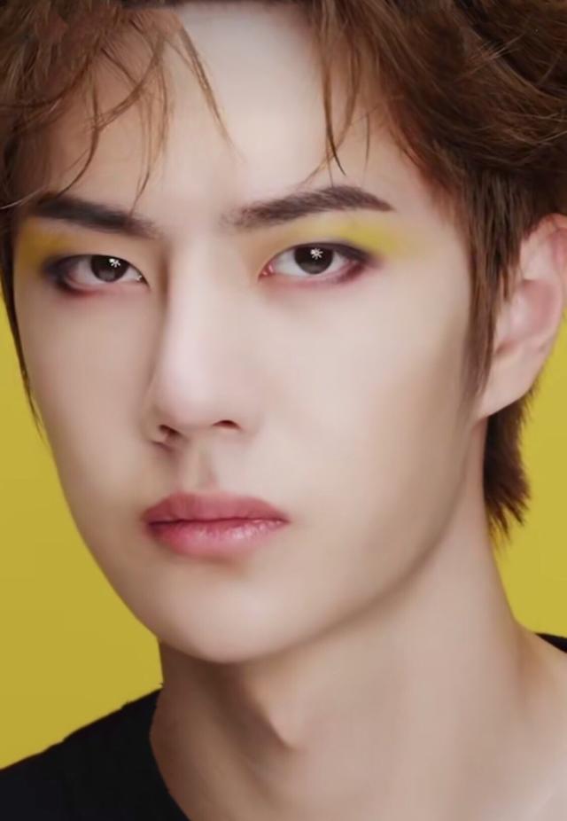 王一博同款的玫瑰眼妆,王一博舞台眼妆仿妆教程