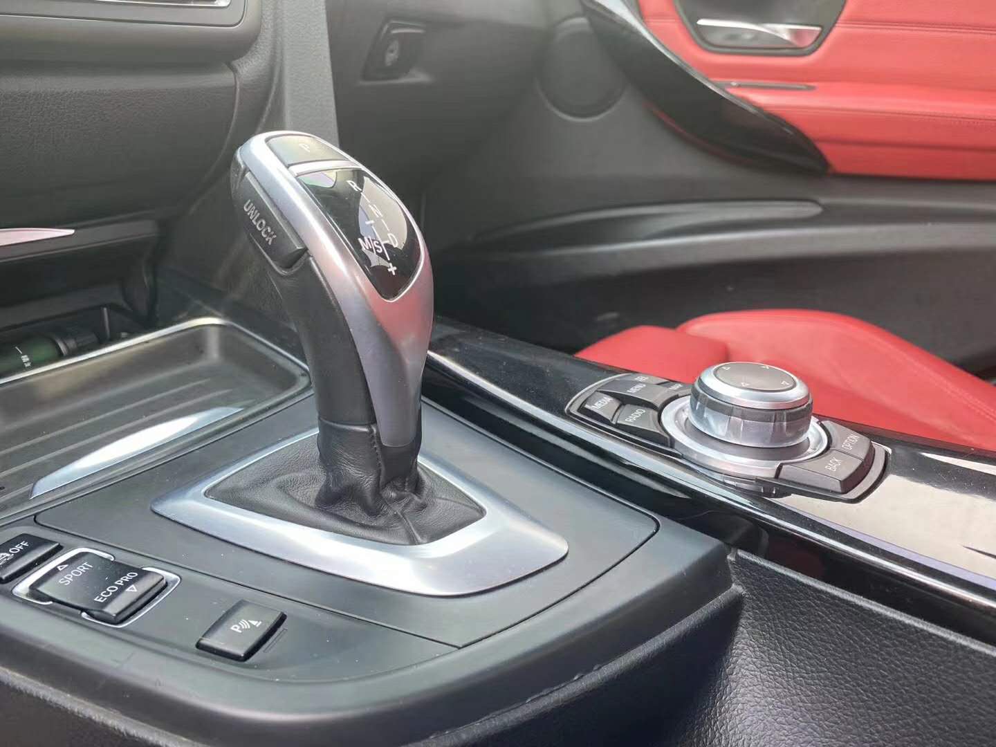 13年宝马320li收车价格,07年宝马320报废