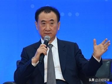 大连队陷入万达风波后,悄悄做了这一件事,球员球迷集体为它点赞