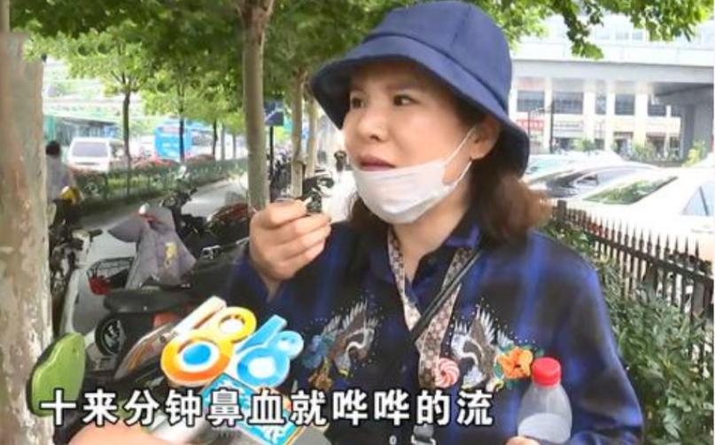 打个喷嚏鼻子假体掉出来了,打了个喷嚏堵在鼻子里了