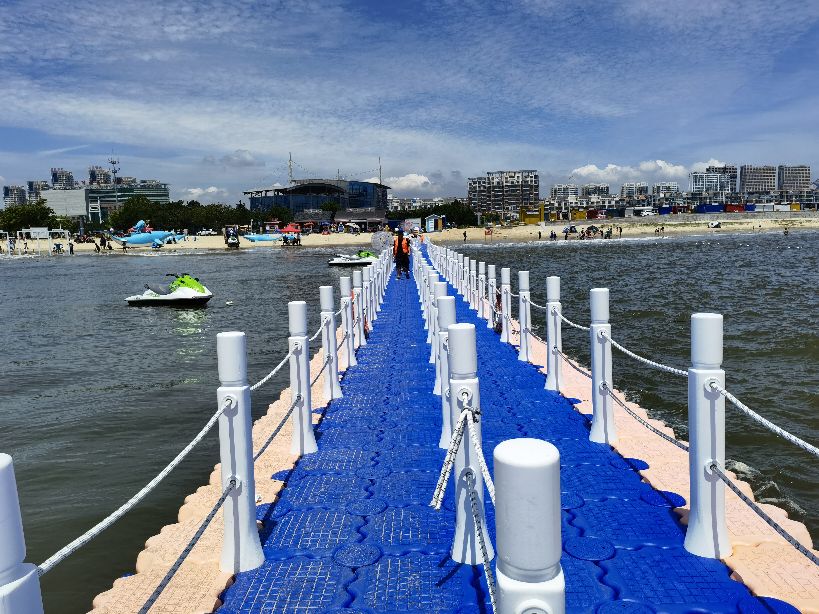 威海和厦门哪个海干净,威海的海干净美丽
