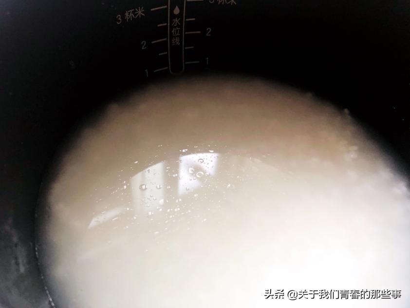 蒸米饭一半熟一半不熟,蒸米饭断电再蒸要加水吗