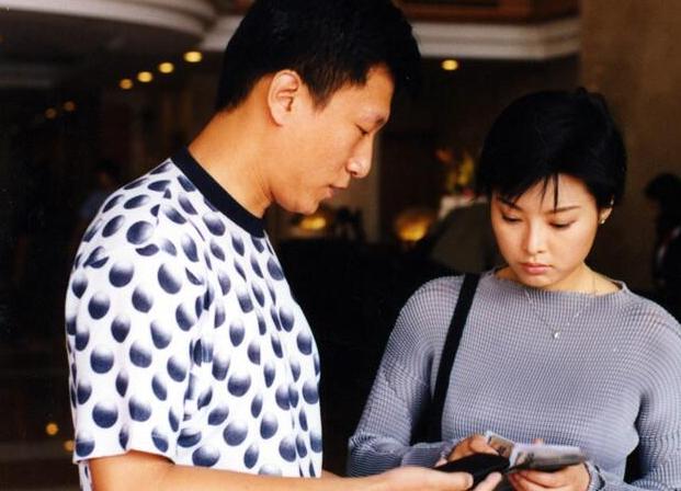 从张艺兴、吴越到王骏迪,《扫黑风暴》明明就是个红雷宇宙