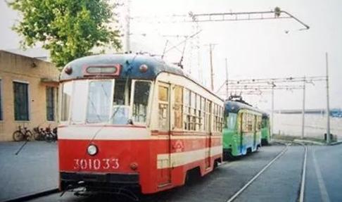 鞍山市老照片和新照片的对比 (鞍山老照片35年前宁静的鞍山)