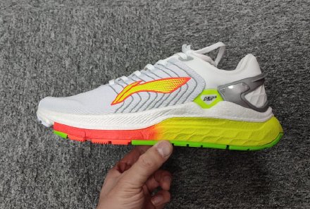 全城9代价格高过AJ35，李宁真的比耐克强了么？