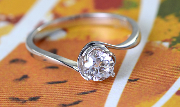 情人节送女朋友黄金字母戒指推荐,圣诞节送女朋友金戒指推荐