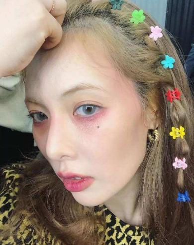 近期迷惑行为大赏：优衣库T恤抢破头、全网嘲蔡徐坤