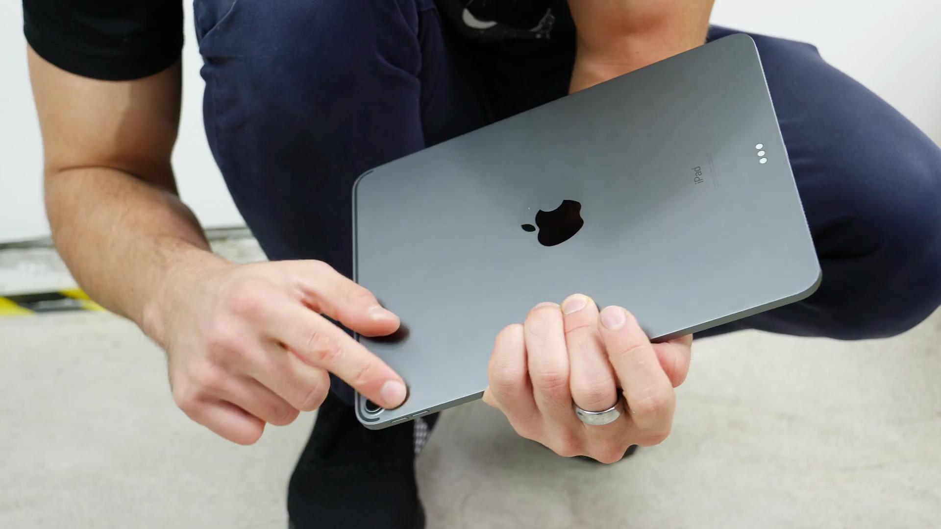 2022ipadpro摔落测试,苹果ipadpro2020抗弯折测试