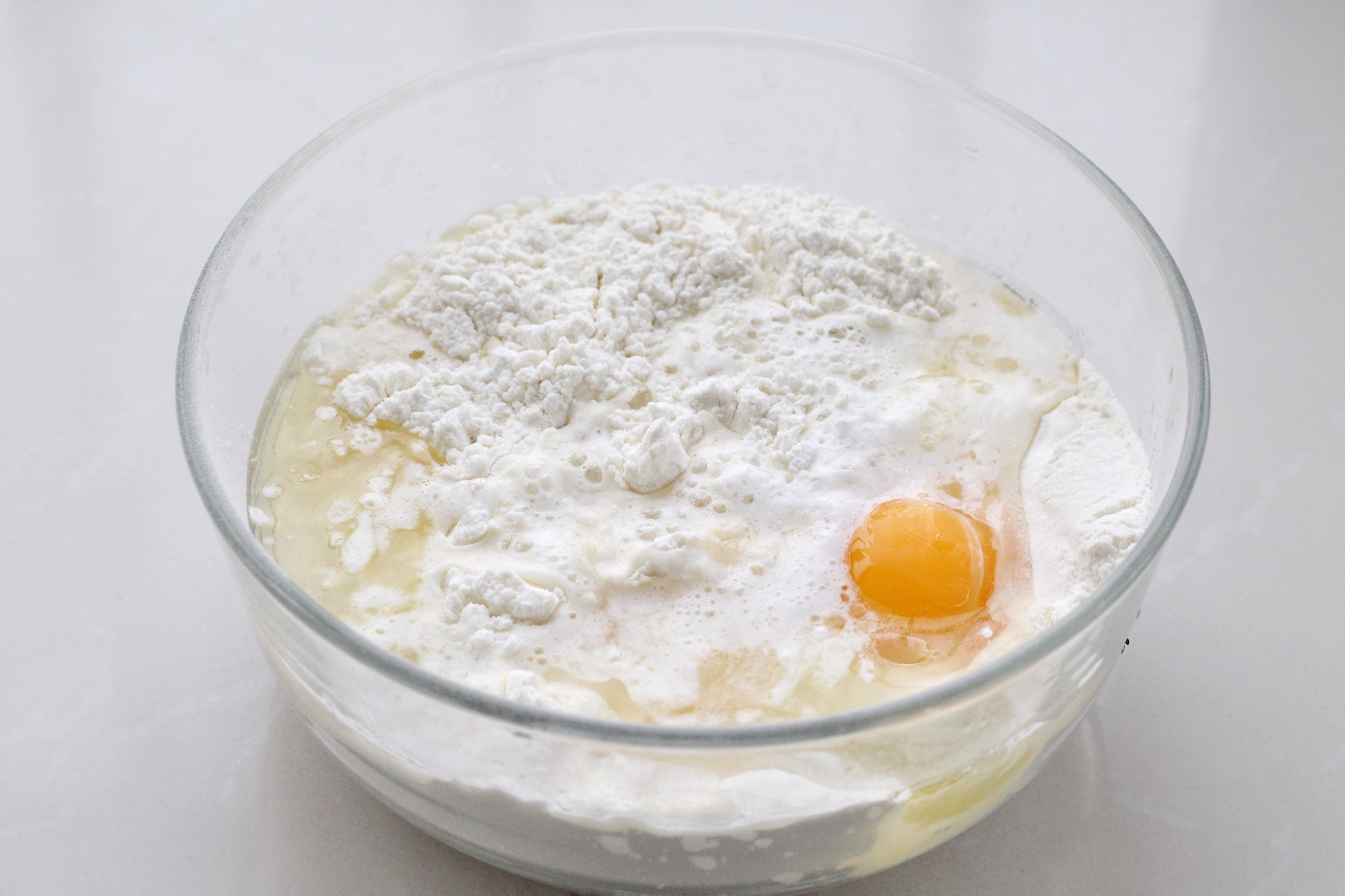 蓬松酥脆大油条的做法,小苏打奶香小油条香酥蓬松的做法