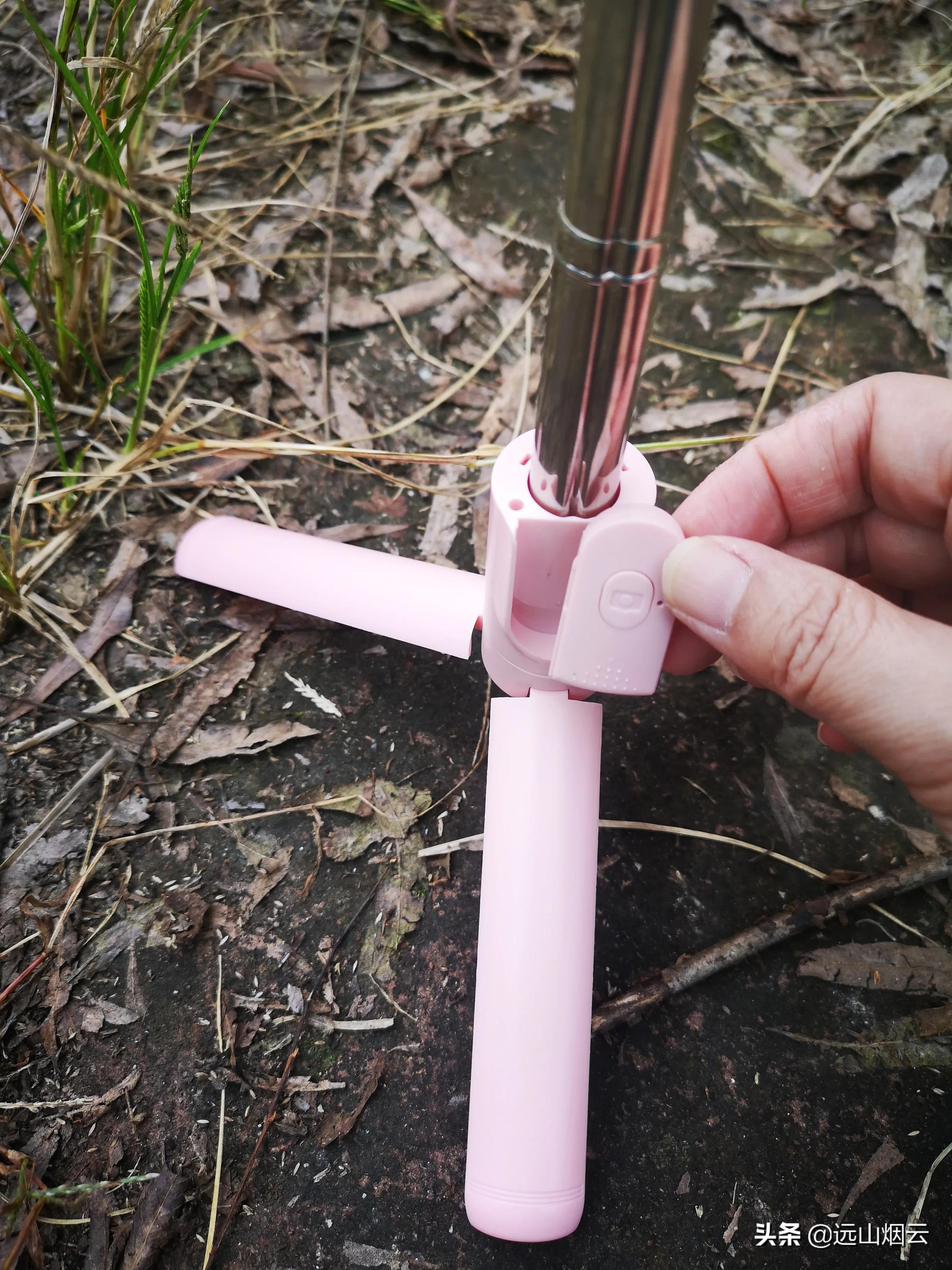 电动自拍杆怎么使用的,手机自拍杆怎样使用