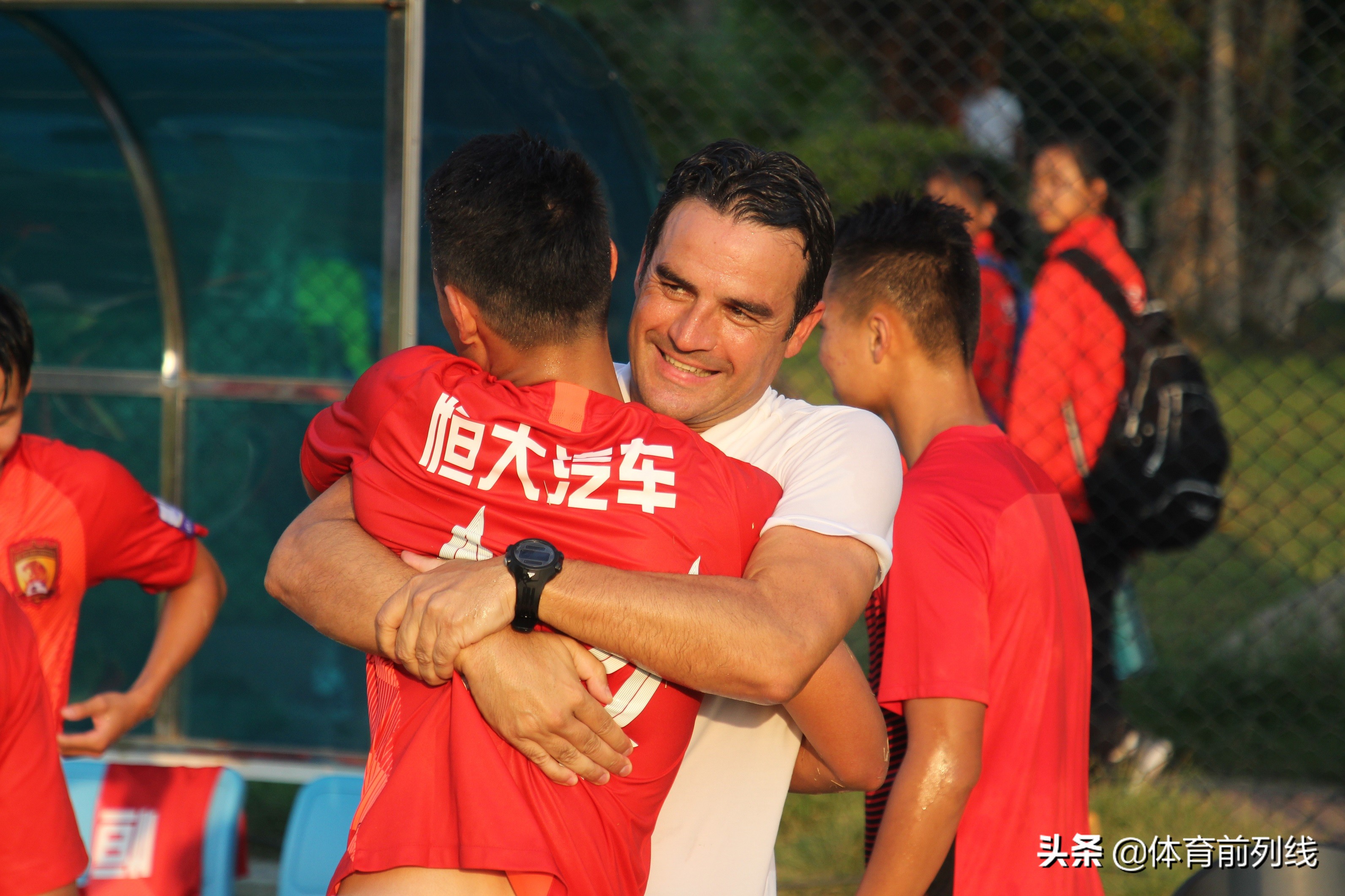 恒大足校精英教练,凯泽斯劳滕奇迹中甲