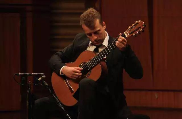 很简单就学会的古典乐器,你学的乐器是什么